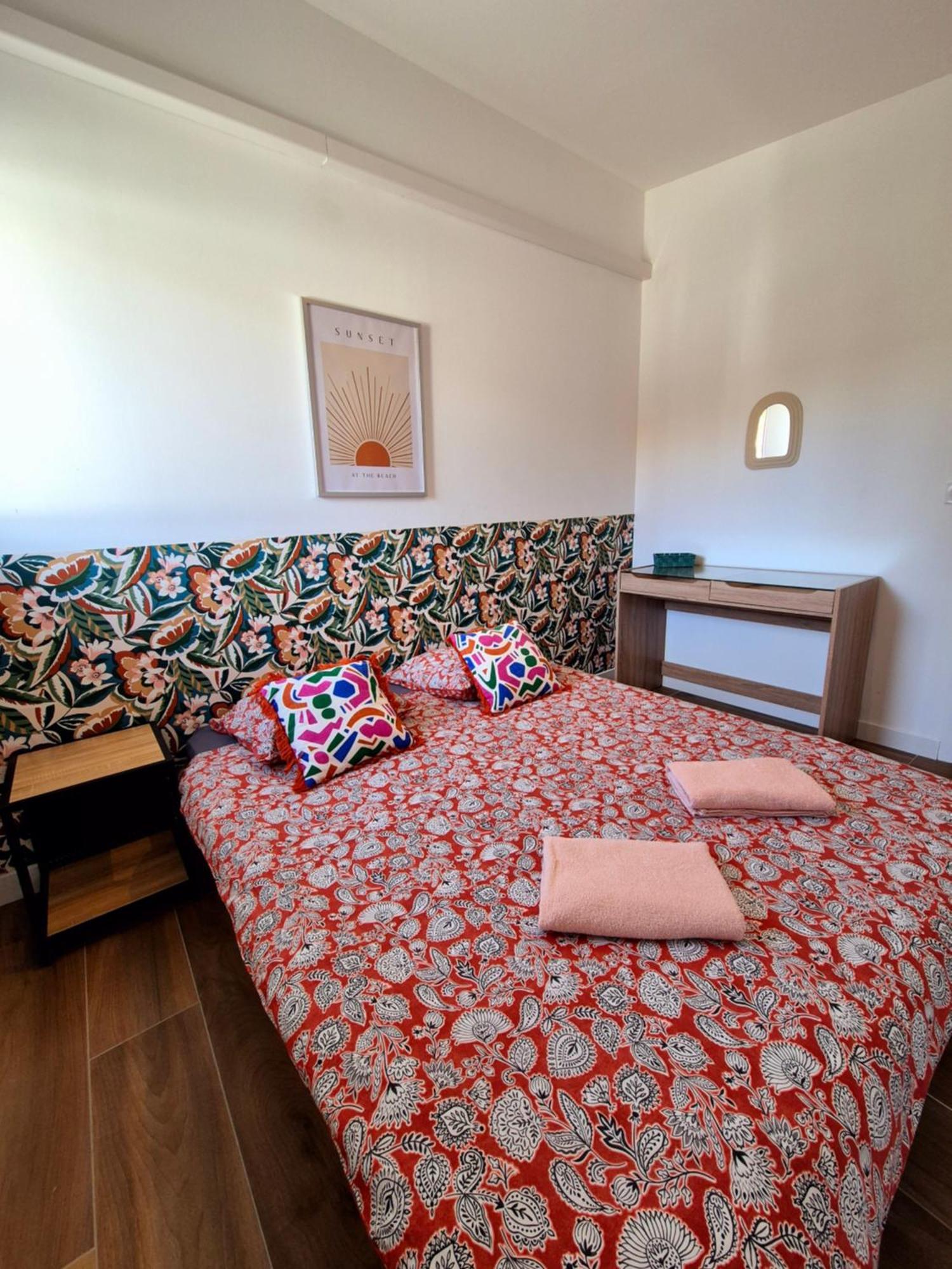 Appartement Spacieux T3, Charles Trenet